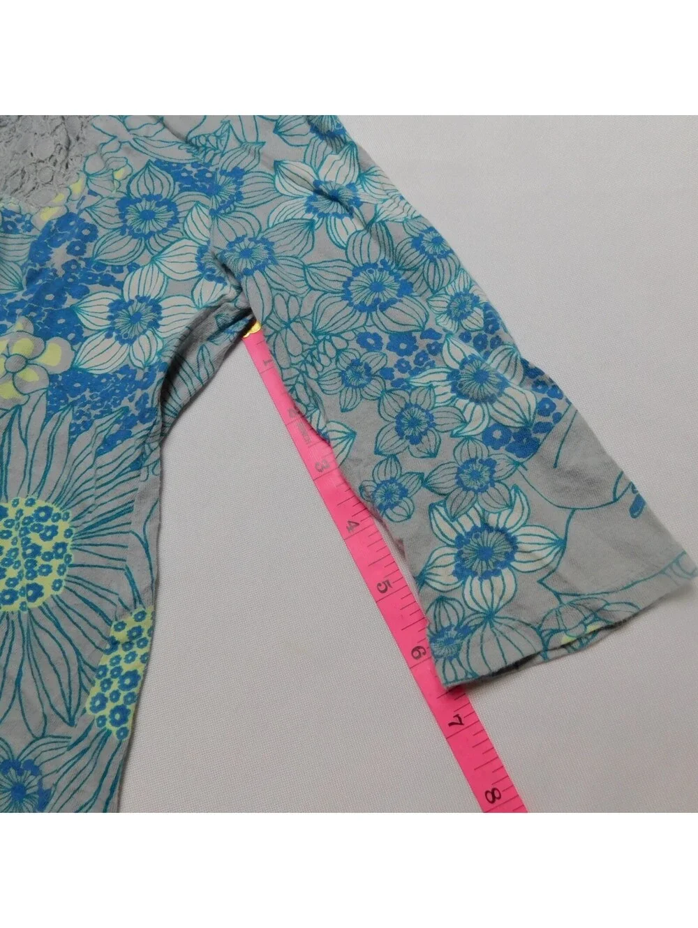 Old Navy Girls Shirt Small S 6 7 Gray Blue Floral 3/4 Sleeve Cotton Lace Tunic